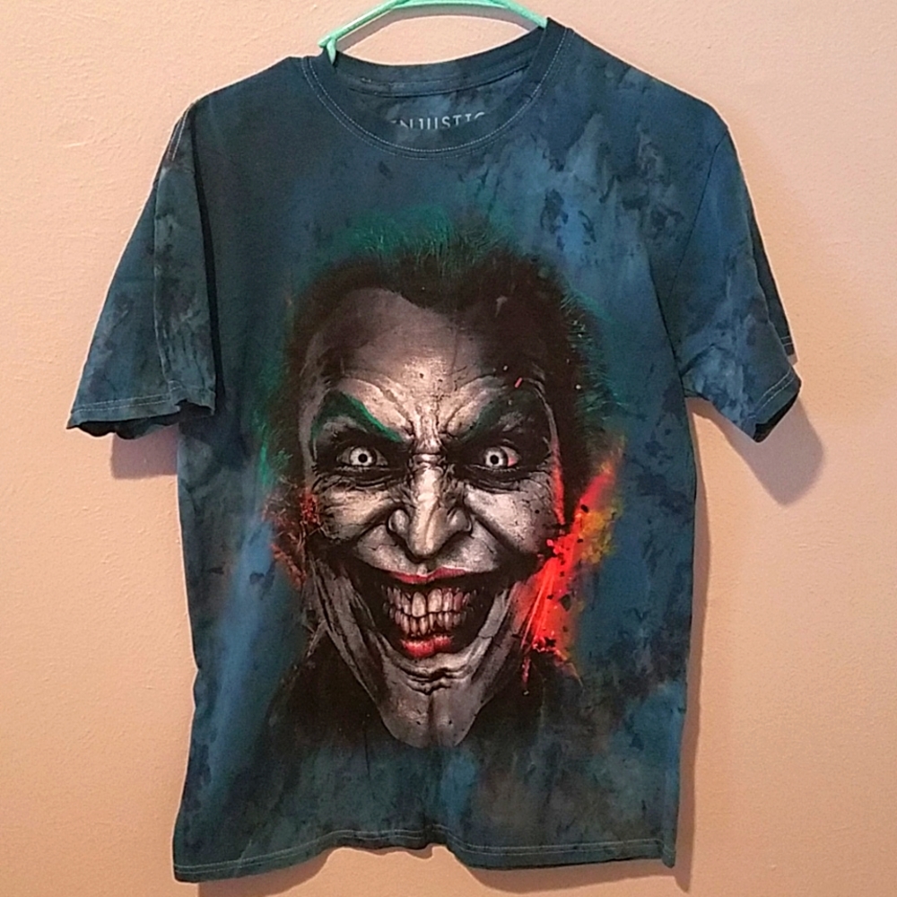 Graphic tee